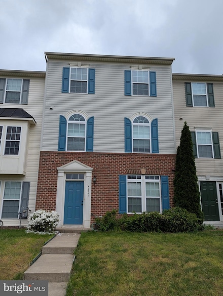 42941 Edgewater St, Chantilly, VA 20152