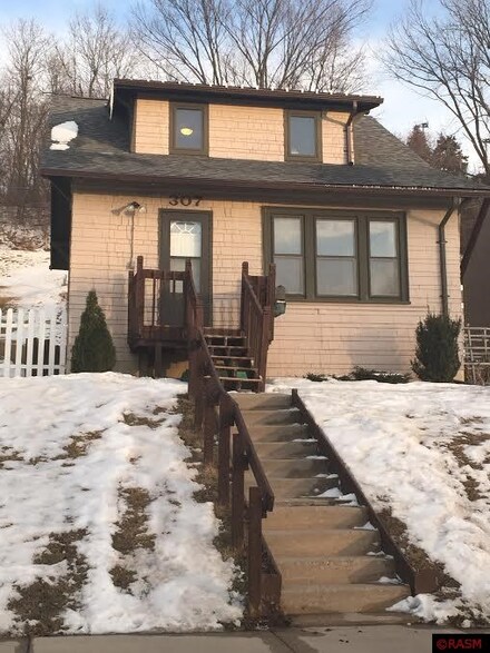 307 N 6th St Unit 307 N Sixth St., Mankato, MN 56001