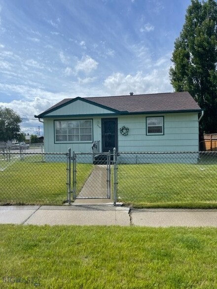 2760 Kossuth St, Butte, MT 59701