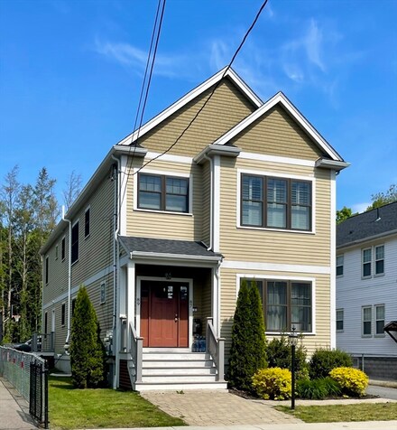 89 Sunnyside St Unit 89, Hyde Park, MA 02136