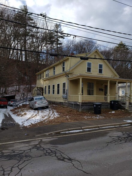 60 W Bow St, Franklin, NH 03235