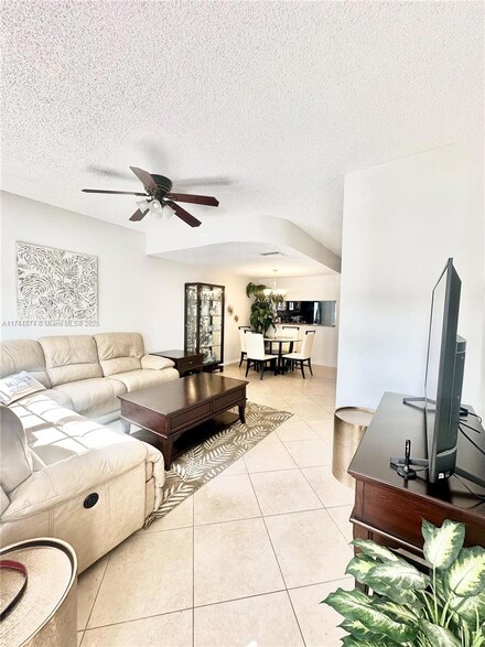 3179 SW 50th St, Fort Lauderdale, FL 33312