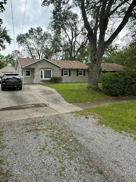 616 Chrysler St, Kalamazoo, MI 49048