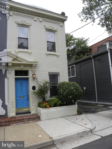 222 N Patrick St, Alexandria, VA 22314
