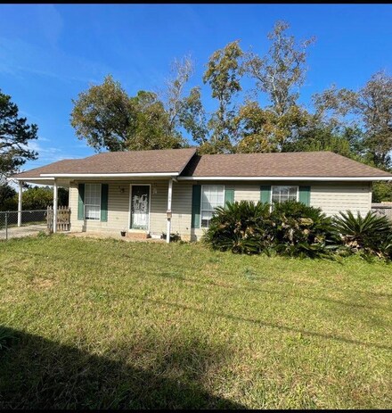 106 Byrd St E, Broxton, GA 31519