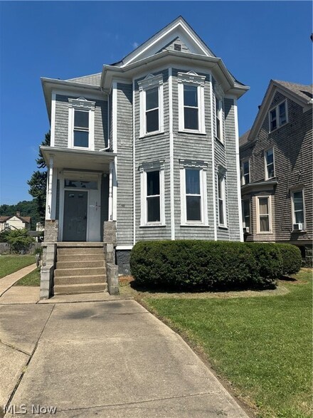 421 N Front St, Wheeling, WV 26003