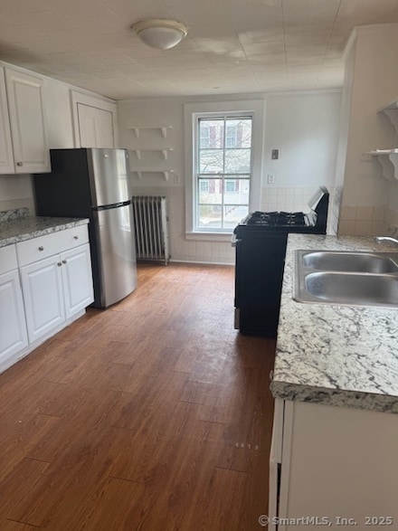 75 Chestnut St, Bethel, CT 06801