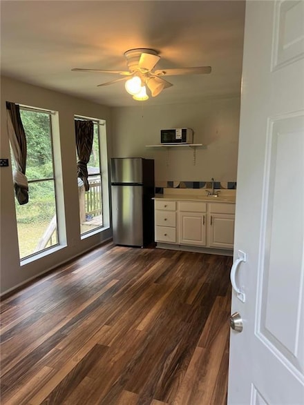 779 Cascade Dr, Forest Park, GA 30297