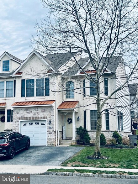 101 Barefield Ln, Conshohocken, PA 19428