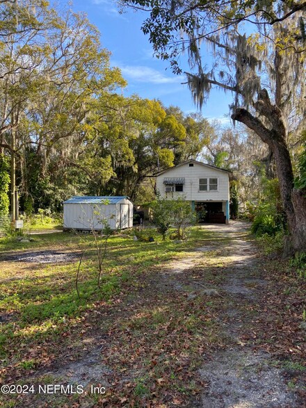 504 N Main St, Hastings, FL 32145