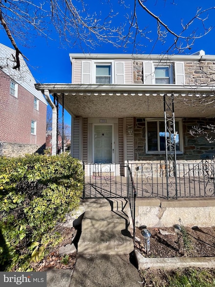 1223 Cobbs St, Drexel Hill, PA 19026