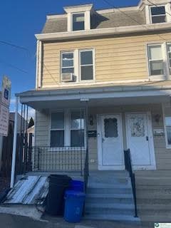 663 Spring Garden St, Easton, PA 18042