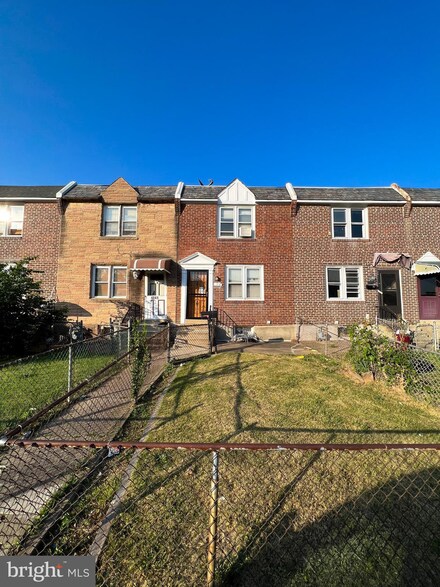 1239 Edgehill Rd, Darby, PA 19023