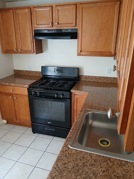 1909 N Main St Unit 1, Fall River, MA 02720
