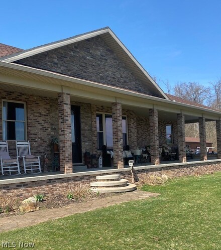 184 Davis Rd, Lower Salem, OH 45745