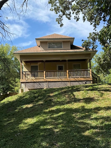 722 Vine St, Davenport, IA 52802