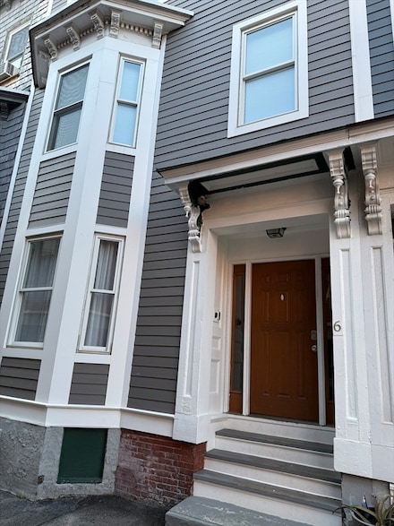 6 Holden Row, Charlestown, MA 02129