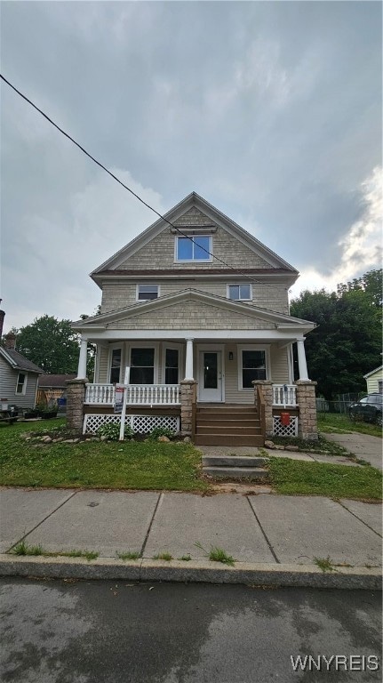 726 S Main St, Medina, NY 14103