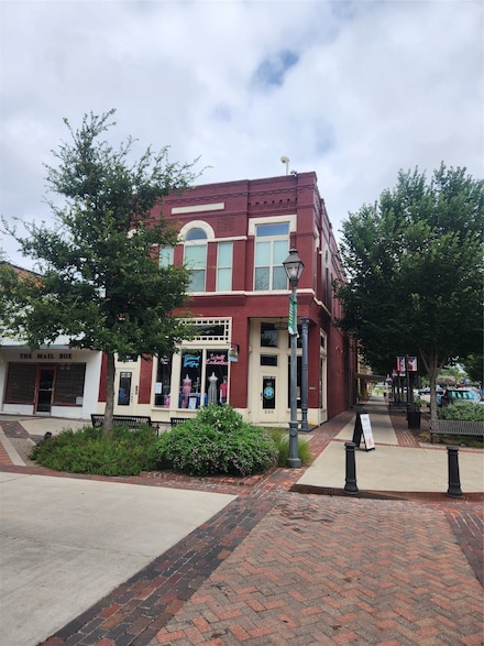 200 W Knox St Unit 202, Ennis, TX 75119