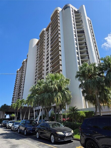 1800 NE 114th St Unit 911, Miami, FL 33181