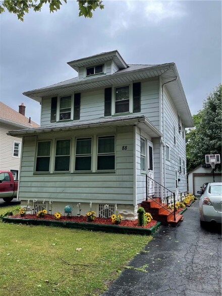 88 Merlin St, Rochester, NY 14613