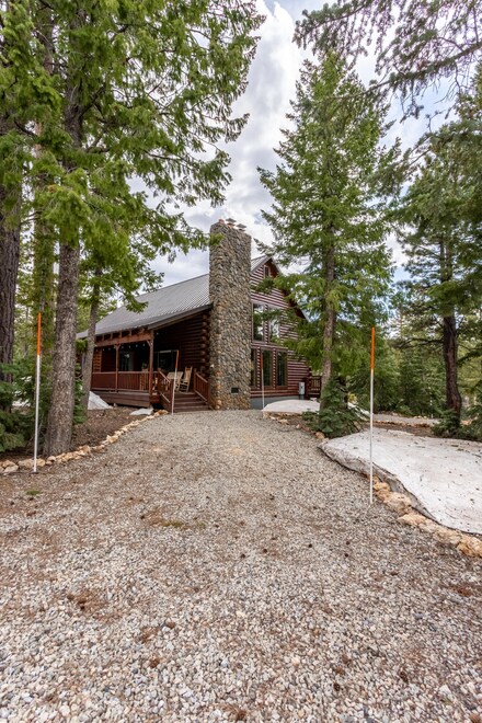 3140 Pinecrest Dr, Duck Creek Village, UT 84762