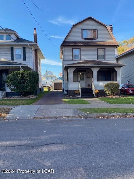 46 W Walnut St, Kingston, PA 18704