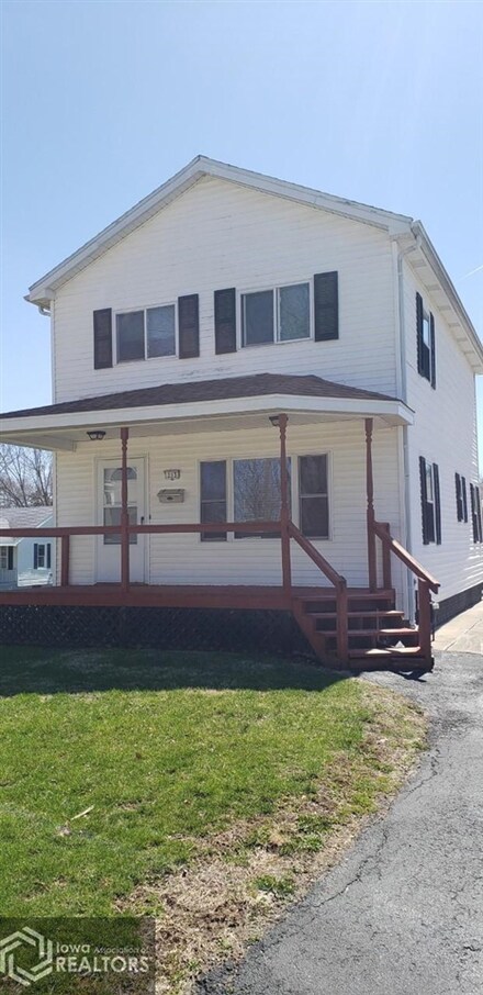 213 E Girard Ave, Monmouth, IL 61462