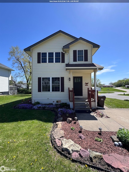 104 E Fayette St, Osceola, IA 50213