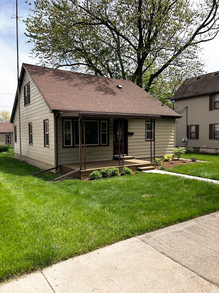 384 N Grand Ave, Bradley, IL 60915