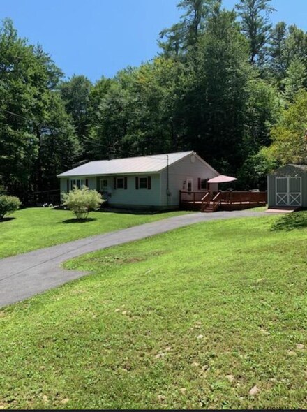 25 Folts Rd, Corinth, NY 12822