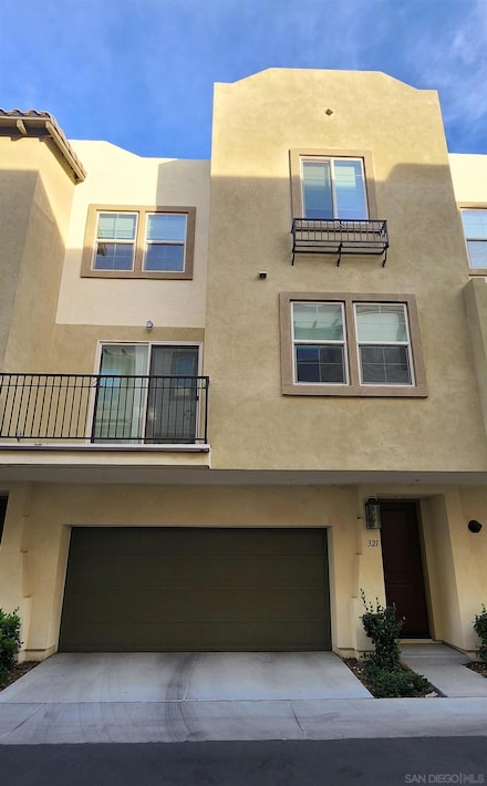 321 Canoe Ct, Santee, CA 92071