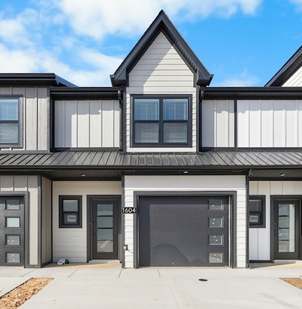 1604 Jonathan Wade Cir, Clarksville, TN 37043