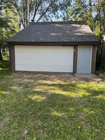 5102 Valley Ln, Saint Joseph, MO 64503