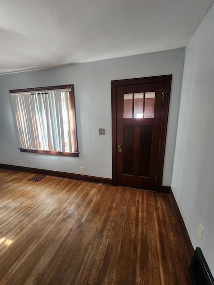 159 Richmond St E, South Saint Paul, MN 55075