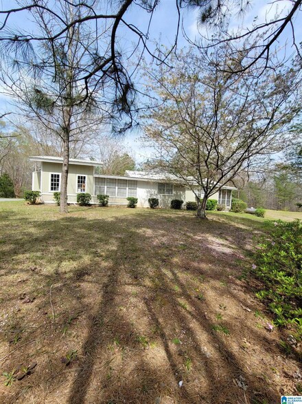 6915 County Road 50, Jemison, AL 35085
