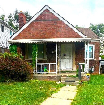 8603 Whitcomb St, Detroit, MI 48228