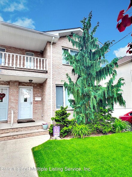 347 Dongan Hills Ave, Staten Island, NY 10305