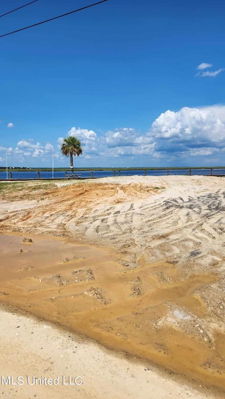 11038 Clleeves St, Shoreline Park, MS 39520