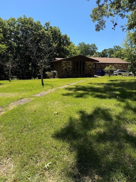 7712 Dr Kennedy Dr, Florence, AL 35634