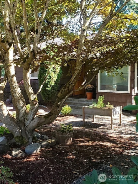 20204 9th Ave S, Des Moines, WA 98198