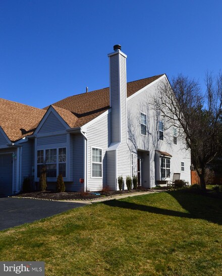203 Birch Hollow Dr Unit 26B, Bordentown, NJ 08505
