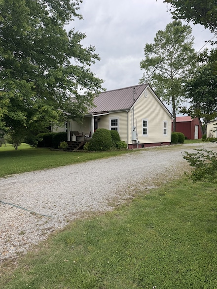 100 Maxwell Rd, Paris, TN 38242