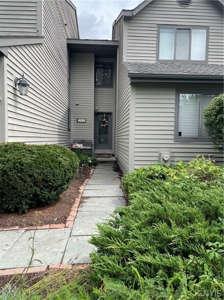4806 Huntwood Path, Manlius, NY 13104