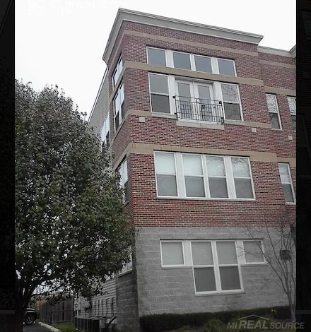 90 Clinton St Unit 90, Mount Clemens, MI 48043
