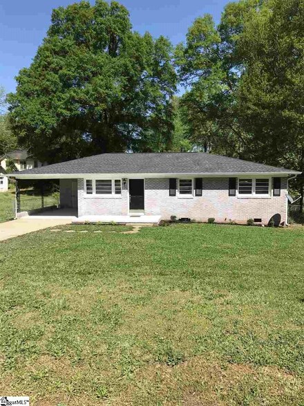 11 Ila Ct, Greenville, SC 29611