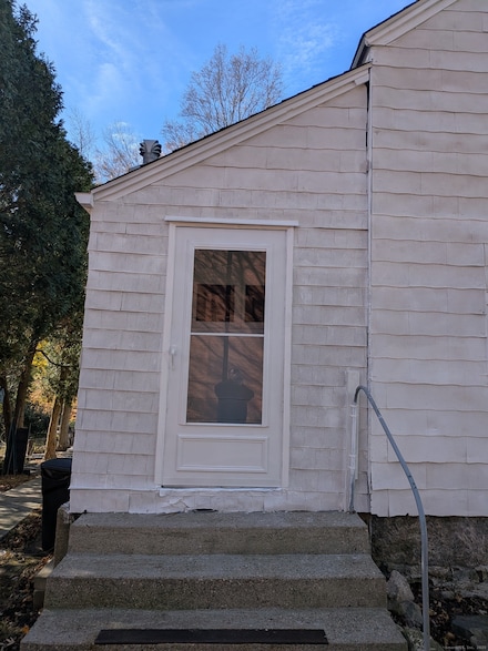 30 Bridge St, Montville, CT 06353