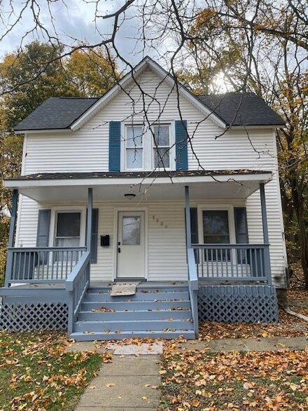 1329 Blakeslee St, Kalamazoo, MI 49006