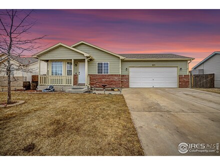 1071 Fairacres Ln, Milliken, CO 80543