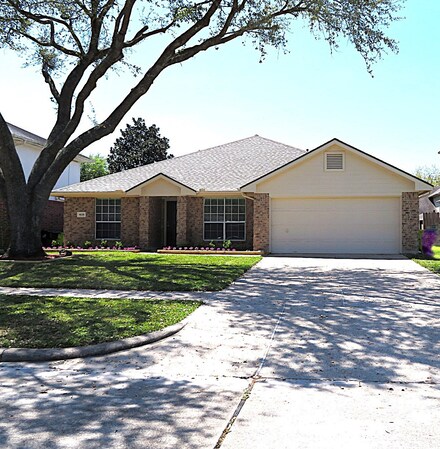 1606 Caslyn Dr, Rosenberg, TX 77471